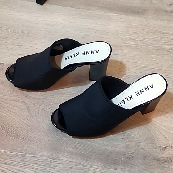 Anne Klein Peep Toe Mule - size 9 M - Picture 3 of 10